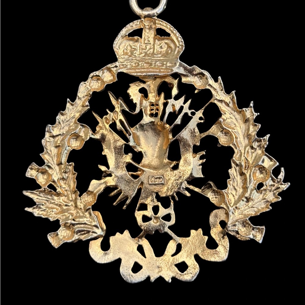 Coro Coat of Arms Pendant Gold Toned - Picture 2 of 6